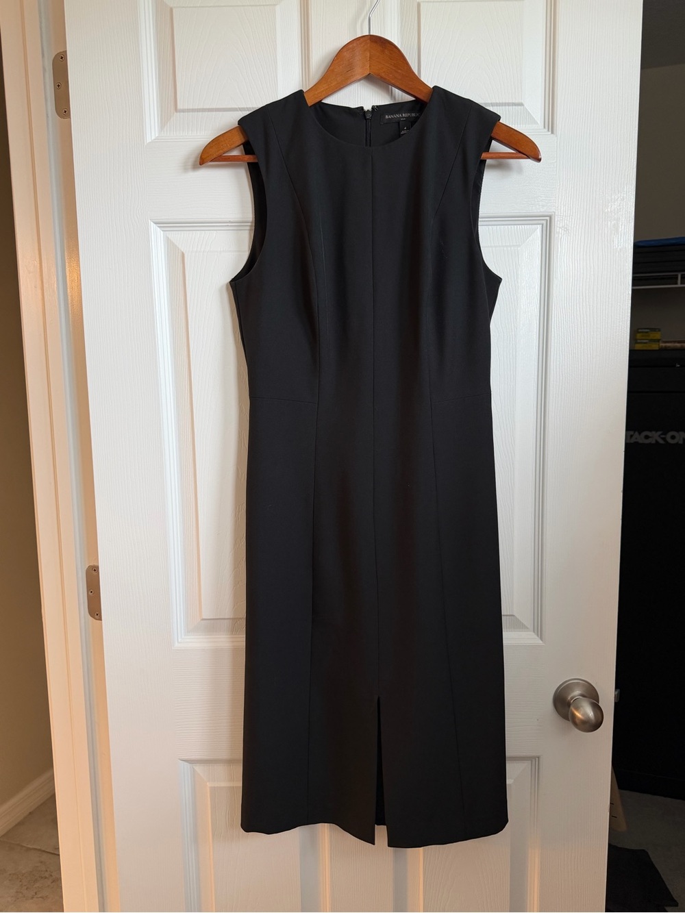 Banana Republic Black Sleeveless Sheath Dress